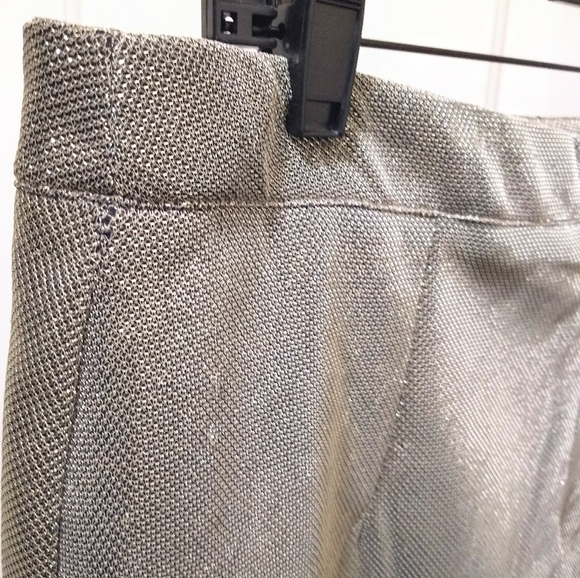 ✨ HOST PICK ✨ Stunning Metallic Slit Skirt - Picture 8 of 16